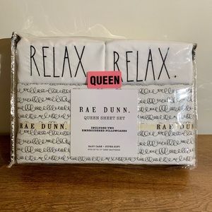 Rae Dunn Queen Sheet Set w/ Fitted Pillow Cases